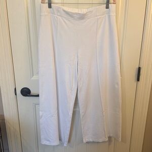 Spin USA White Wide Leg Cropped Ponte Pants